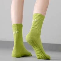 Chaussettes de Pilates antidérapantes personnalisées avec coton écologique, vente en gros OEM, chaussettes de yoga pour femmes et hommes, chaussettes de fitness pour studio