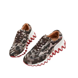 Nouvelles Chaussures Décontractées Antidérapantes 2026 CL Tendance Européenne Effet Vague de Requin pour Hommes et Femmes, Chaussures de Couple, Chaussures de Skateboard, Chaussures de Course - Product Image 2
