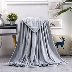 Manta de Franela Tejida Estampada Ecológica para Todas las Estaciones, Cómoda y Cálida para Uso Durante Todo el Año - Product Image 1
