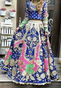 Conjunto de Lehenga Choli Pakistaní de Lujo para Novia, para Boda, de Seda de Alta Calidad, Adornado a Mano con Cuentas de Cristal y Vidrio, Último Modelo 2020 - Product Image 2