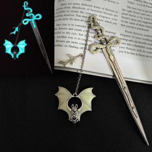 Marque-page en métal personnalisé en <span class=keywords><strong>laiton</strong></span> <span class=keywords><strong>doré</strong></span> avec logo en émail doux et mignon, marque-page en métal personnalisé, marque-pages personnalisés pour livres - Product Image 1