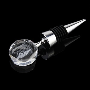 Ensemble de cadeaux d'affaires de coopération K9 <span class=keywords><strong>bouchon</strong></span> de bouteille de <span class=keywords><strong>vin</strong></span> en cristal de verre avec technique de gravure sculptée par logo au laser - Product Image 4