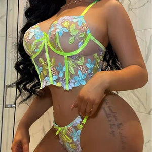 Nouvelle lingerie sexy tendance et colorée brodée pour la Saint-Valentin, ensemble deux pièces, culottes pour femmes, lingerie sexy avec anneau en acier - Product Image 3