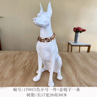 Liefhebber van muziek, thuis, woonkamer, hondenbeeldje, levensecht Doberman Pinscher ornament in hars
