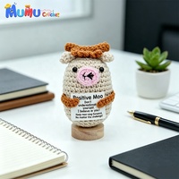 Poupée amigurumi vache positive en crochet fait main avec carte d'encouragement, compagnon de bureau pour le soutien émotionnel