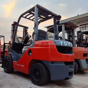In Good Condition Used Toyota 8F30 <b>Forklift</b> 3 Ton Diesel/Gas Engine Made in Japan Low Oil Safety Tested & Inspected 0-2000 Hours - Product Image 6