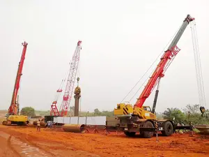 Mesin pengangkat derek seluler 40 Ton STC400T dengan suku cadang