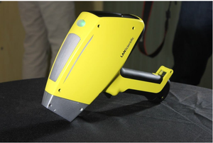 เครื่องวิเคราะห์โลหะมีค่าแบบพกพา TrueX 860 XRF เครื่องวัดการเรืองรังสีเอกซ์แบบสเปกโตรมิเตอร์ ความแม่นยำสูง 0.01% มาตรฐาน ISO รับประกัน 1 ปี - Product Image 2