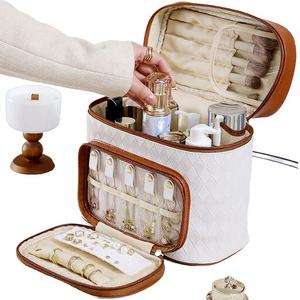 Bolsa de Cosméticos Portátil Grande de Viaje, con Cierre de Cremallera, Diseño de Letras, Resistente al Agua, Personalizable, para Guardar Joyas y Maquillaje - Product Image 4