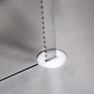 Scie à viande de qualité supérieure pour usage commercial, machine à découper les os automatique et robuste - Product Image 5