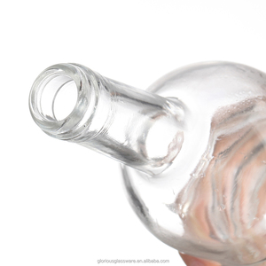 Factory Direct Luxury Crystal White Glass Bottle 700ml 750ml Hand Shape Embossed Texture Empty <strong>Spirit</strong> Bottle for Wine <strong>Spirit</strong> - Product Image 4