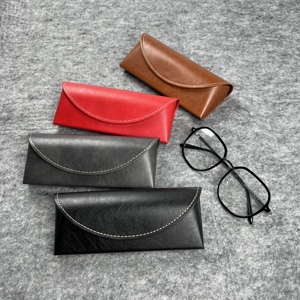 <span class=keywords><strong>Étui</strong></span> <span class=keywords><strong>à</strong></span> <span class=keywords><strong>lunettes</strong></span> rigide en cuir avec fermeture magnétique, élégant et minimaliste - Coffret de luxe personnalisé pour <span class=keywords><strong>lunettes</strong></span> avec rangement anti-poussière - Product Image 2