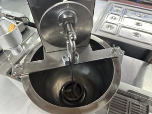 Máquina para Hacer Donuts de <span class=keywords><strong>Levadura</strong></span> Totalmente Automática Yufeng, Maquinaria para Donuts Berliner para una Producción Masiva y Consistente de Donuts - Product Image 4