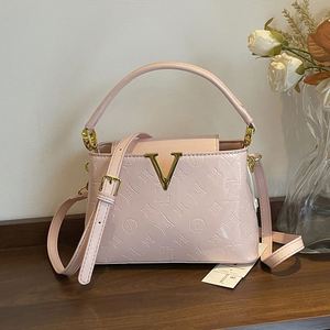 Bolso Tipo Cubo de Material PU de Alta Gama para Mujer - Se Puede Usar como Bolso de Hombro o Cruzado - Apto para Uso Diario.9916 - Product Image 4