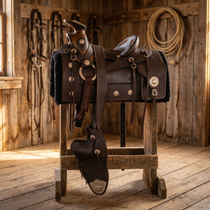 Silla de montar BS International de cuero vacuno auténtico, con estructura de madera, suave y cómoda, premium, para carreras, con alfombrillas para caballo y caja para silla de montar - Product Image 1