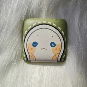 Pin Metálico Personalizado con Impresión de Identificación, Diseño Cuadrado de PU Suave con <span class=keywords><strong>Personajes</strong></span> de Dibujos Animados de Mariposas Rojas para Decoración, Pin Metálico Artesanal Kpop - Product Image 2