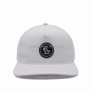 Gorra de Béisbol Unisex de Alta Calidad, Personalizada, de 5 Paneles, 100% Poliéster Oxford, con Patrón de Hojas/Puntos, Blanca, para las Cuatro Estaciones - Product Image 1