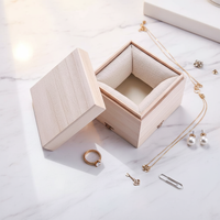 Boîte de rangement en bois massif artisanale de luxe haut de gamme personnalisable avec gravure au laser, impression sérigraphique, naturelle et écologique