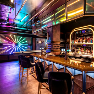 Diseño Personalizado de Bar y Cabina para Club Nocturno |   Muebles y Accesorios de Exhibición de Lujo |   Servicio Completo de Construcción e Instalación Llave en Mano - Product Image 1