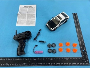 Jacko Toys 1:16 Maßstabsgetreues Modell Kletterfahrzeug Ferngesteuertes Auto Geländewagen-Spielzeug für Jungen - Product Image 5