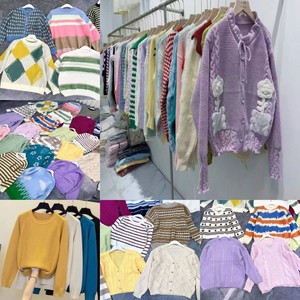 Venta al por Mayor de Ropa de Marca en Pacas de Suéteres Ligeros Abiertos de Segunda Mano para <span class=keywords><strong>Dama</strong></span>, Lotes Mixtos de Prendas de Punto para Mujer Estilo <span class=keywords><strong>Shein</strong></span> - Product Image 3