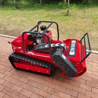 Tondeuse à gazon industrielle diesel sur chenilles, économique en carburant, capable de travailler sur les pentes, coupe à fléaux de 100 cm, télécommandée, polyvalente pour terrains en pente