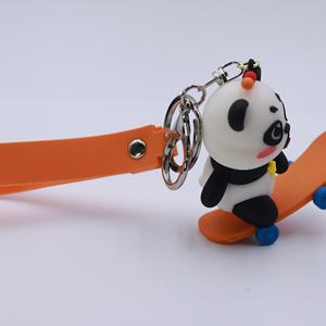 ผู้ผลิต 12 ปี ประสบการณ์ ปี 2024 พวงกุญแจ PVC 3 มิติแบบกำหนดเองพร้อมโลโก้ตามสั่ง พวงกุญแจซิลิโคนรูปแพนด้าน่ารัก พร้อมสายคล้องข้อมือ - Product Image 5