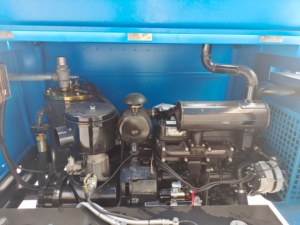 <span class=keywords><strong>Compresseur</strong></span> d'air à vis diesel portable industriel mobile 10 bar 145 Psi 185 CFM 350 CFM, <span class=keywords><strong>compresseur</strong></span> industriel remorquable pour sablage - Product Image 3