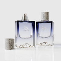 Design exclusif OEM Montagne Fond épais 50ml Flacon de parfum Vaporisateur de parfum en verre carré vide avec bouchon en bois