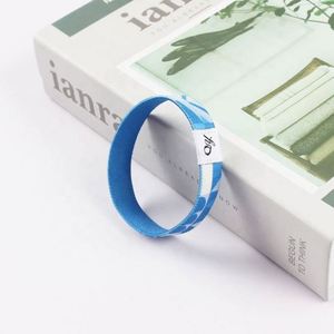Bracelet de sport en silicone personnalisé avec logo imprimé, cadeau promotionnel, souple, durable, imperméable, coloré - Product Image 6