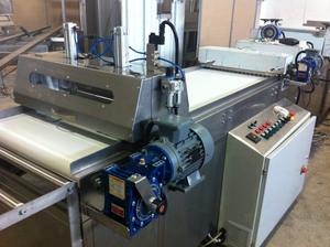 Máquina Cortadora de Croquetas de Acero Inoxidable de Doble Rodillo SUISER MAKINE / Cortadora de Barras de Cereal y Proteína para Molinos de Harina y Bodegas - Product Image 2