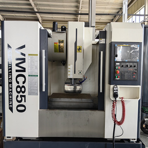 Fabrieksbestseller VMC850 CNC-bewerkingscentrum, drie-assige, vier-assige en vijf-assige CNC-freesmachine, Fanuc-systeem - Product Image 3
