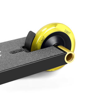 ¡NUEVO en 2023! <span class=keywords><strong>Patinete</strong></span> <span class=keywords><strong>Pro</strong></span> Street Limit LMT70AZ NEGRO/Amarillo con Abrazadera SCS de <span class=keywords><strong>4</strong></span> Pernos y Plataforma de 130 mm - <span class=keywords><strong>Patinete</strong></span> para Niños - Product Image 5