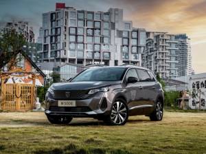 2025 <span class=keywords><strong>Peugeot</strong></span> <span class=keywords><strong>5008</strong></span> lumière automatique AWD Drive nouveau Turbo R19 pneu cuir intérieur couleur foncée Euro VI gaz/essence bon <span class=keywords><strong>prix</strong></span> - Product Image 4