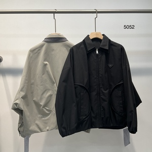 แจ็คเก็ตแบบควิลท์สำหรับทุกเพศ รุ่นใหม่ล่าสุด รับสกรีนโลโก้ กันลม กันน้ำ ป้องกันรังสียูวี ระบายอากาศ แห้งเร็ว ต้านเชื้อแบคทีเรีย สำหรับฤดูใบไม้ร่วง ผ้ามีความยืดหยุ่น - Product Image 4