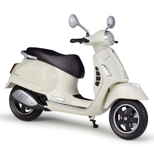 Modelo <span class=keywords><strong>de</strong></span> motocicleta <span class=keywords><strong>de</strong></span> aleación Welly 2020 Vespa GTS Super 1:12, juguete <span class=keywords><strong>de</strong></span> simulación fundido a presión - Product Image 3