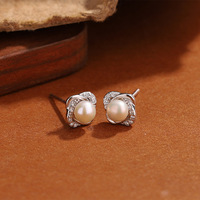Elegante S925 Silber Perlen-Ohrstecker 925 Sterling Silber Zirkon Blumen-Ohrringe