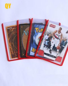 Porta Tarjetas QY de PVC con Borde Rojo y Protectores de Plástico Transparente para Tarjetas Deportivas TCG y Tarjetas de Juego - Product Image 3