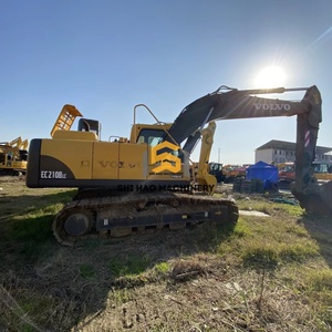 Excavadora Hidráulica Usada Volvo EC210B de 21 Toneladas, Casi Nueva, con Poco Desgaste, para Construcción en Suecia - Product Image 1