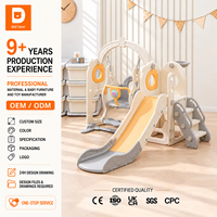 Centre d'activités 3-en-1 en PE pour enfants avec toboggan, balançoire et panier de basket pour projets préscolaires et importateurs de jouets (vente en gros)