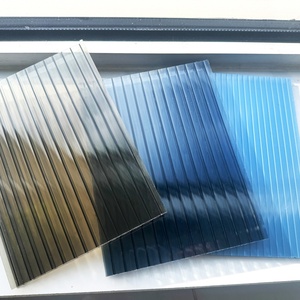 Plaque alvéolaire en polycarbonate transparent de 6 mm, gaufrée, <span class=keywords><strong>anti</strong></span>-<span class=keywords><strong>condensation</strong></span>, pour toiture de chambre froide - Product Image 2