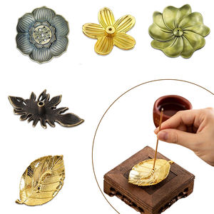 Support d'encens en métal en forme de fleur et de feuille Zen Home Decor, alternative au brûleur d'encens, support d'encens antique, pour la guérison - Product Image 1