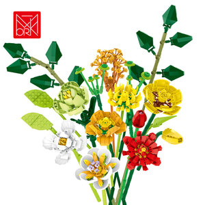 XMORK Set di Costruzioni Bouquet di Fiori 827 Pezzi, Fiori Artificiali Fai-da-Te Compatibili con Mattoncini, Decorazione Casa, Regalo di San Valentino per Donne - Product Image 1