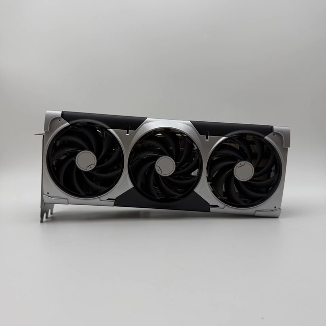 New RTX 5090 32GB GDDR7 VENTUS 3X OC Graphics Card High-End Gaming AI Workstation Desktop Fan Cooling PCI Express 3.0 X16