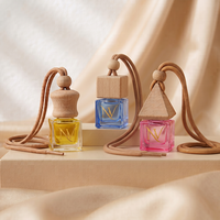 Flacon de parfum pour voiture multicolore, 5 ml, 8 ml, mini, carré, en verre, avec bouchon en bois, vente en gros, directement de l'usine
