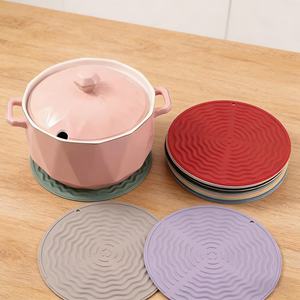 Tapis en silicone personnalisé classique résistant à la chaleur, de qualité alimentaire, support de pot, tapis de séchage multifonctionnel, set de table pour la table à manger - Product Image 5