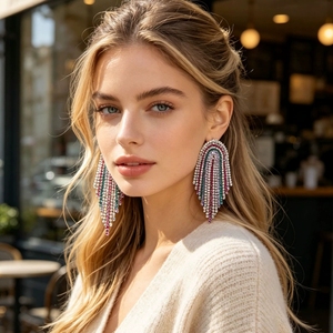 <span class=keywords><strong>Orecchini</strong></span> Pendenti di Lusso con Strass Scintillanti e Lunghe Nappe per Donne, <span class=keywords><strong>Orecchini</strong></span> Geometrici Multicolore con <span class=keywords><strong>Diamanti</strong></span> - Product Image 1