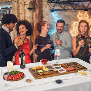 Vente en gros de planches <span class=keywords><strong>et</strong></span> couteaux de charcuterie magnétiques Grand ensemble de planche à charcuterie <span class=keywords><strong>et</strong></span> de planche à fromage en <span class=keywords><strong>ardoise</strong></span> d'acacia - Product Image 2