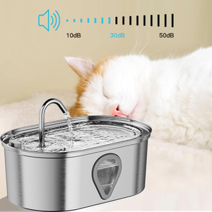 Fuente de agua para mascotas de acero inoxidable, dispensador automático de circulación para gatos y perros, modelo enchufable de 930g WF170 - Product Image 1