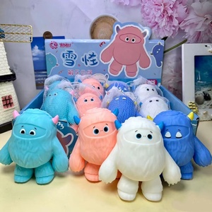 Juguete Antiestrés de TPR para Apretar y Jugar, con Forma de Monstruo Pequeño, para Niños y Niñas de 15 Años, Regalo Navideño - Product Image 2